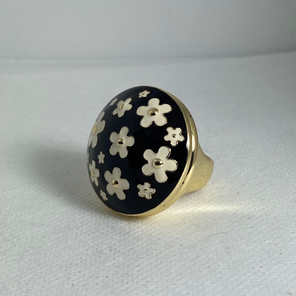 Marc Jacobs Daisy solid perfume ring - Picture 3 of 14